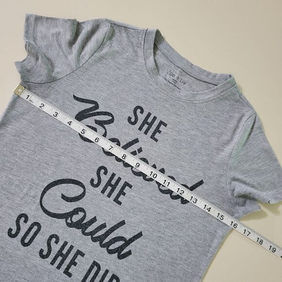 Zoe + Liv Women's Gray Short Sleeve Graphic T-Shirt - Picture 4 of 8